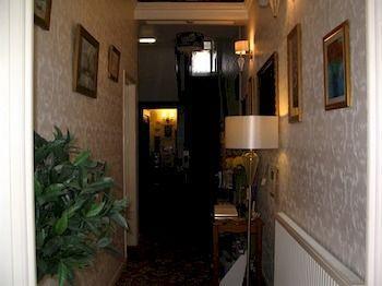 The Cornhill Hotel แบล็คพูล ภายนอก รูปภาพ